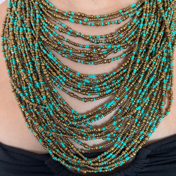 Beaded necklace - Picture 3 of 4